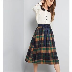 ModCloth Particularly Poised Tartan Plaid A-Line SkirtBlack, Green, Tan